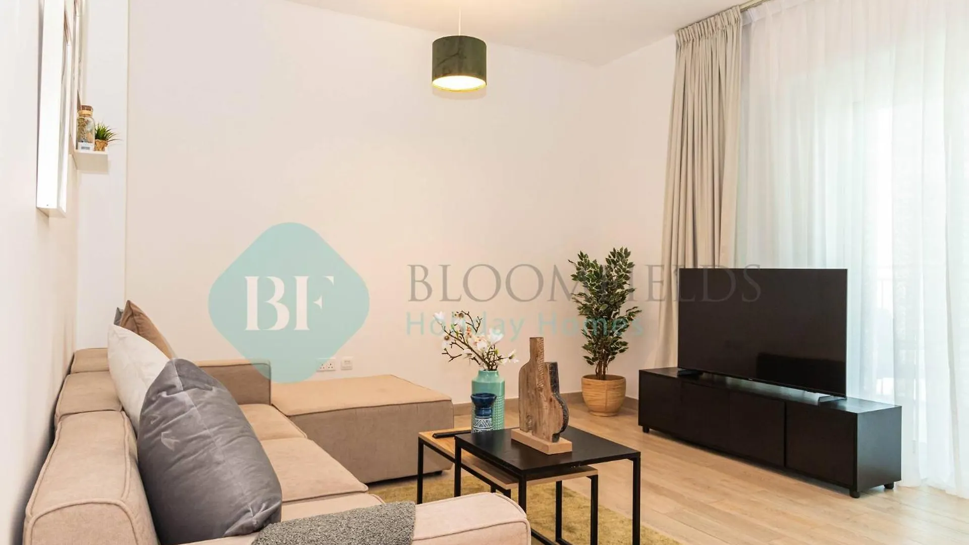 Апартаменты Bloomfields Stylish 1Br In Waters Edge Yas Island Абу-Даби 0*,  ОАЭ